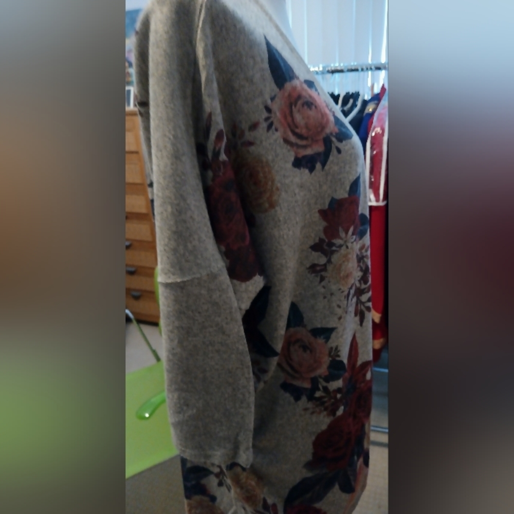 Women's cardigan